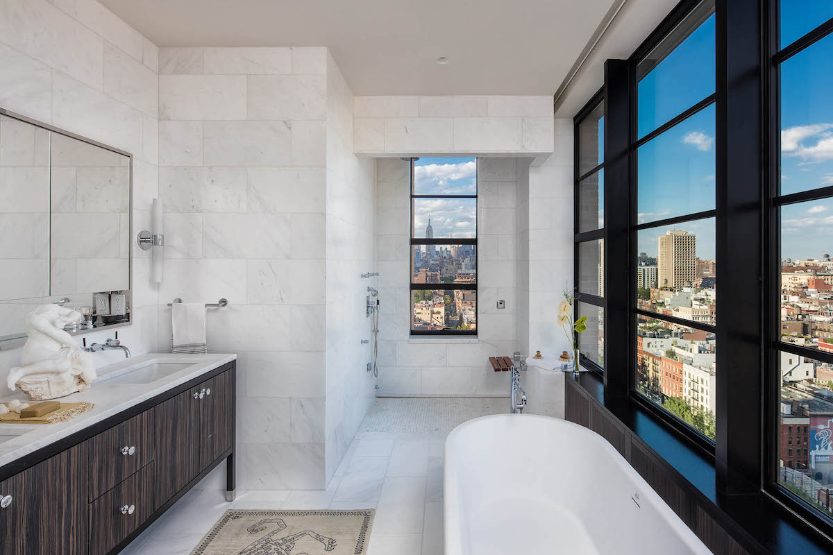 Bathroom Trends in Luxury Homes