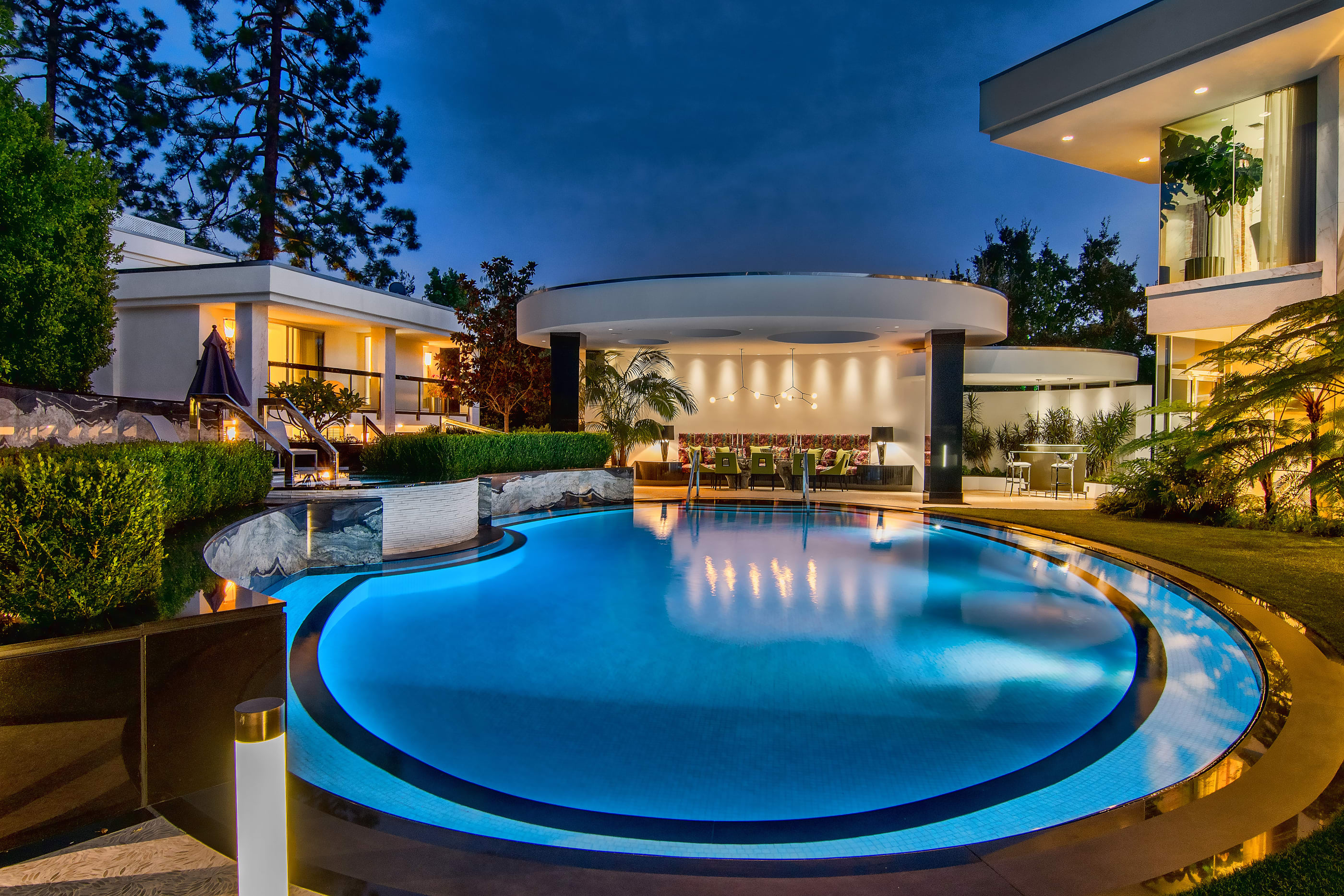 1000 Elden Way, Beverly Hills, CA 90210 View from Pool